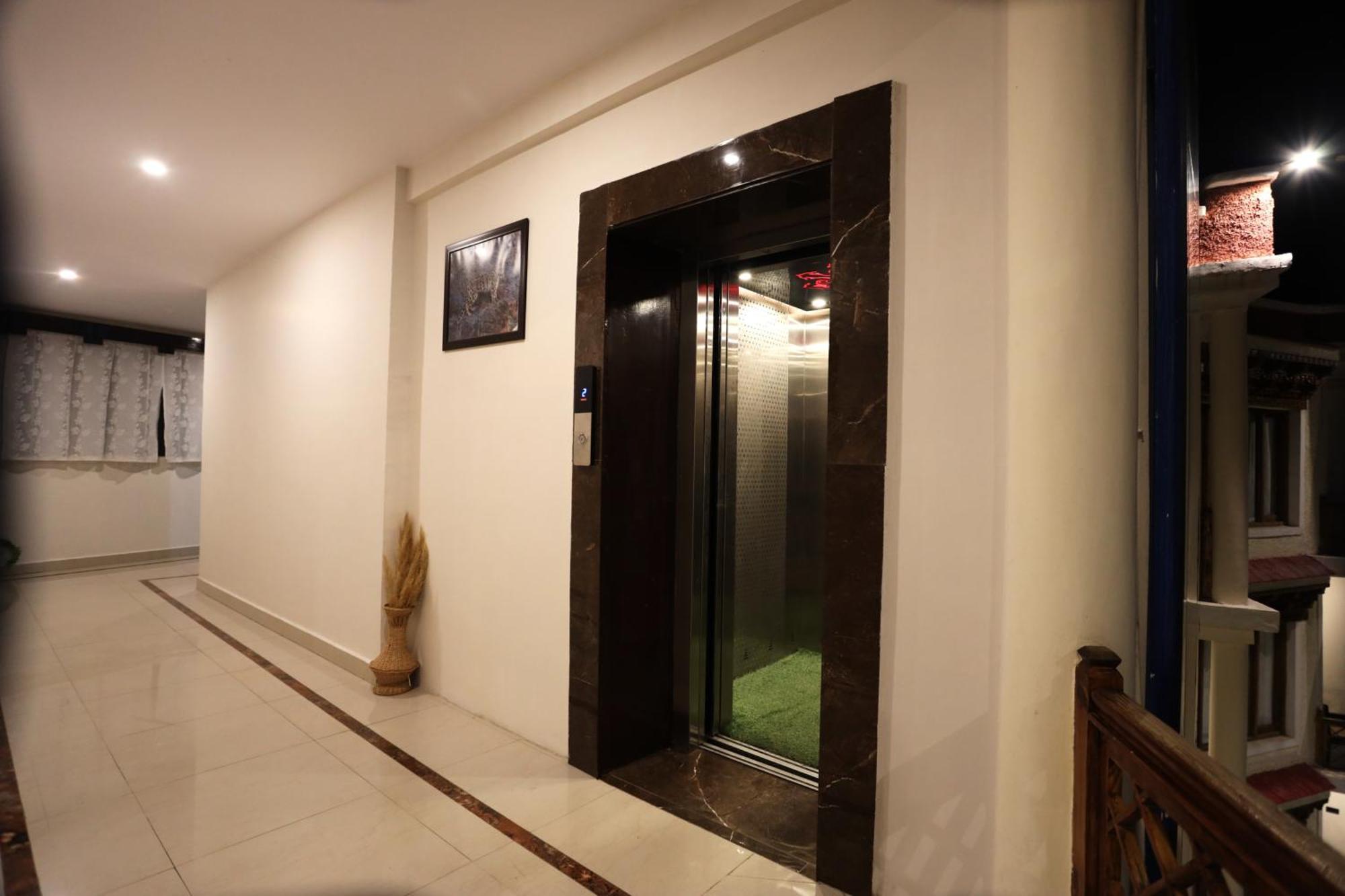 โรงแรมนลันดา ลาดัค เลห์ ภายนอก รูปภาพ