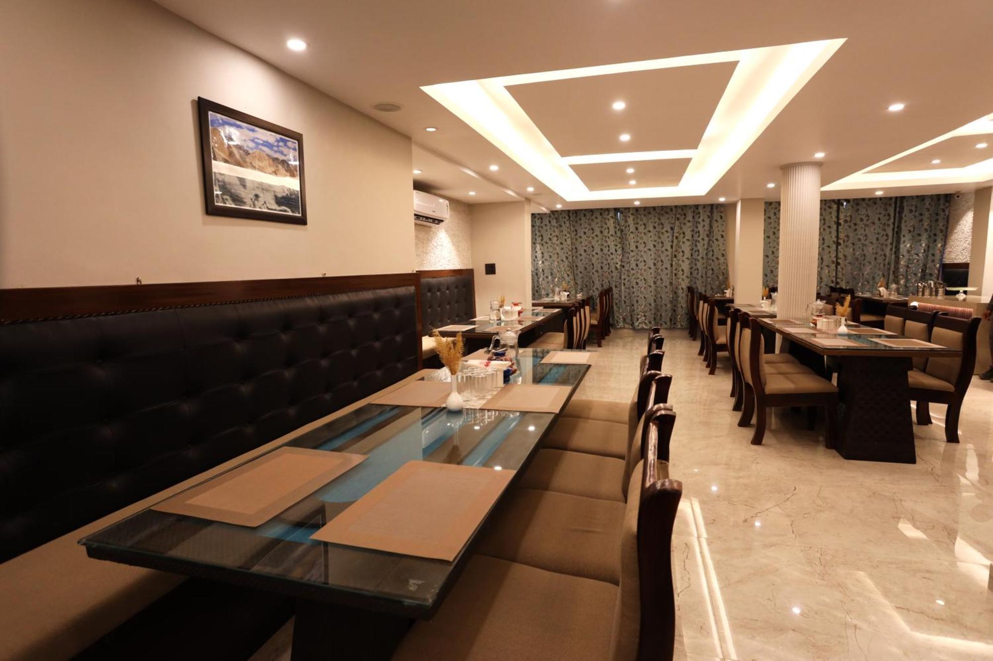 โรงแรมนลันดา ลาดัค เลห์ ภายนอก รูปภาพ